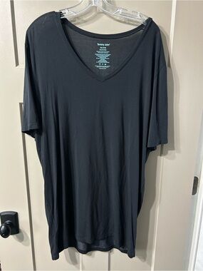 Tommy John Second Skin V-Neck T-Shirt in Black